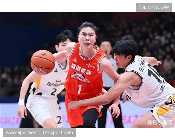 四川女篮火力全开:以激情与实力再创辉煌